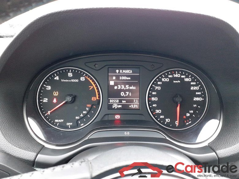 AUDI Q2 / 2016 / 5P / todoterreno Design 30 TFSI 85kW (116CV) #4