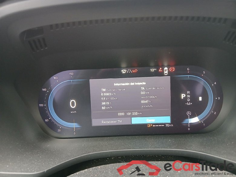 VOLVO XC60 / 2017 / 5P / todoterreno 2.0 B4 D AWD R-Design Auto #4