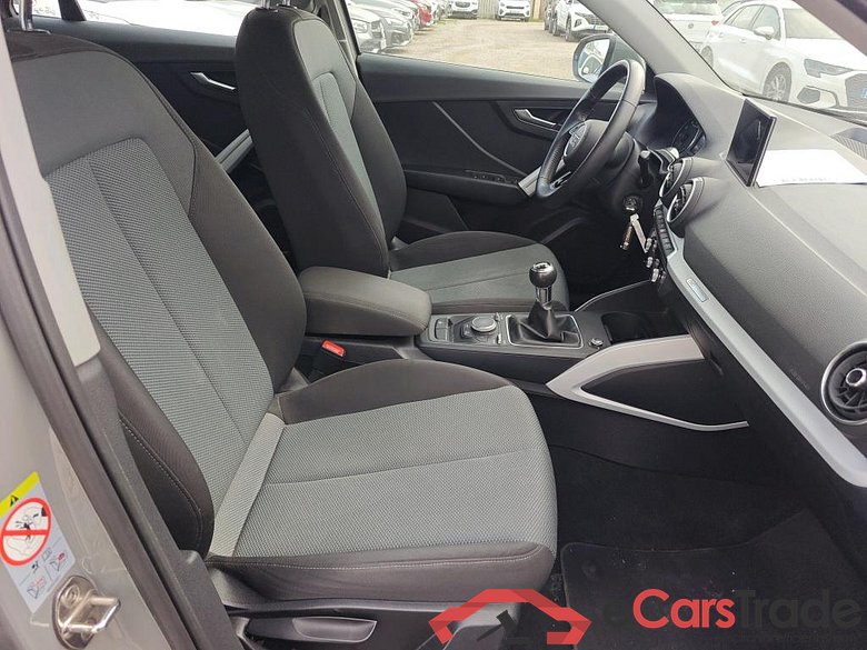 AUDI Q2 / 2016 / 5P / todoterreno Design 30 TFSI 85kW (116CV) #6