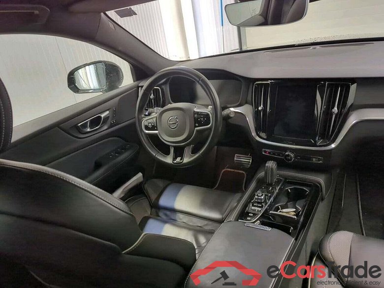 VOLVO V60 2.0 T8 TE AWD R-Des. #3