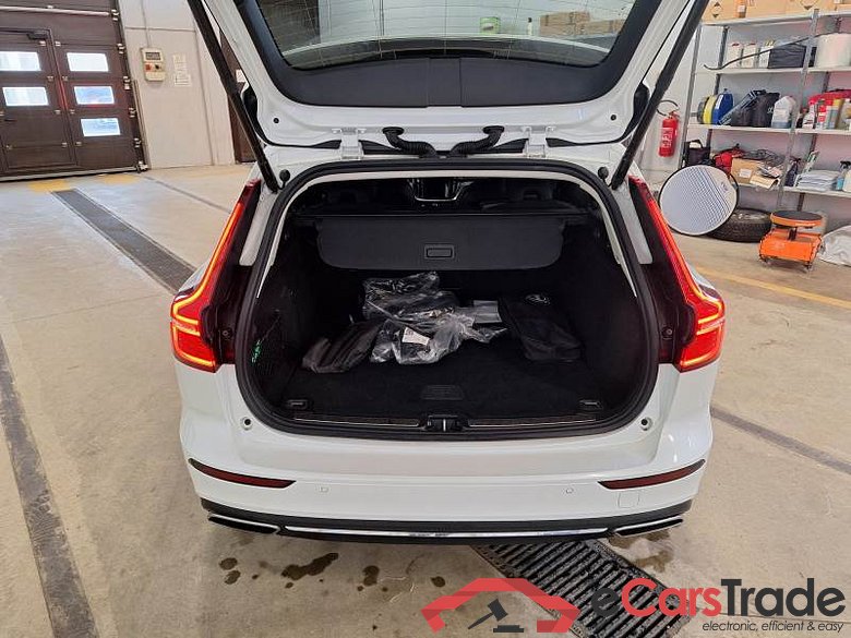 VOLVO V60 / 2019 / 5P / STATION WAGON T6 PLUG-IN AWD AUTOM.INSCR.EXPR. #6