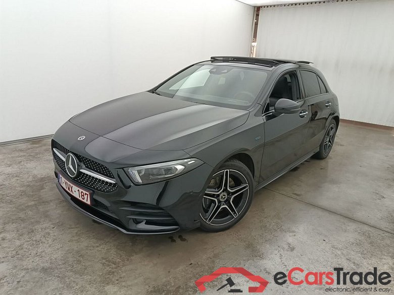 Mercedes-Benz A-Klasse A 250 e Business Solution 5d #1