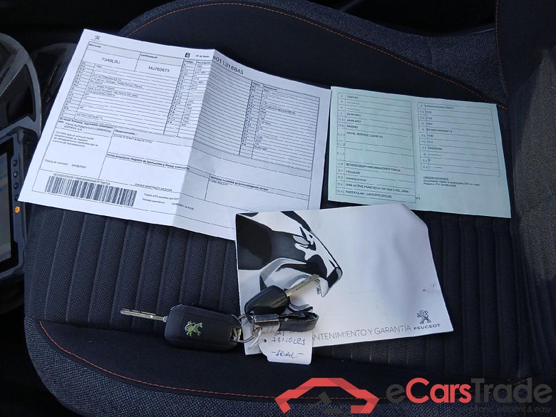 PEUGEOT 2008 / 2019 / 5P / todoterreno Active Puretech 100 S&S BVM6 #5