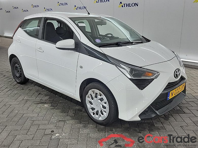 TOYOTA Aygo 1.0 VVT-i x-play 5D 53kW #2