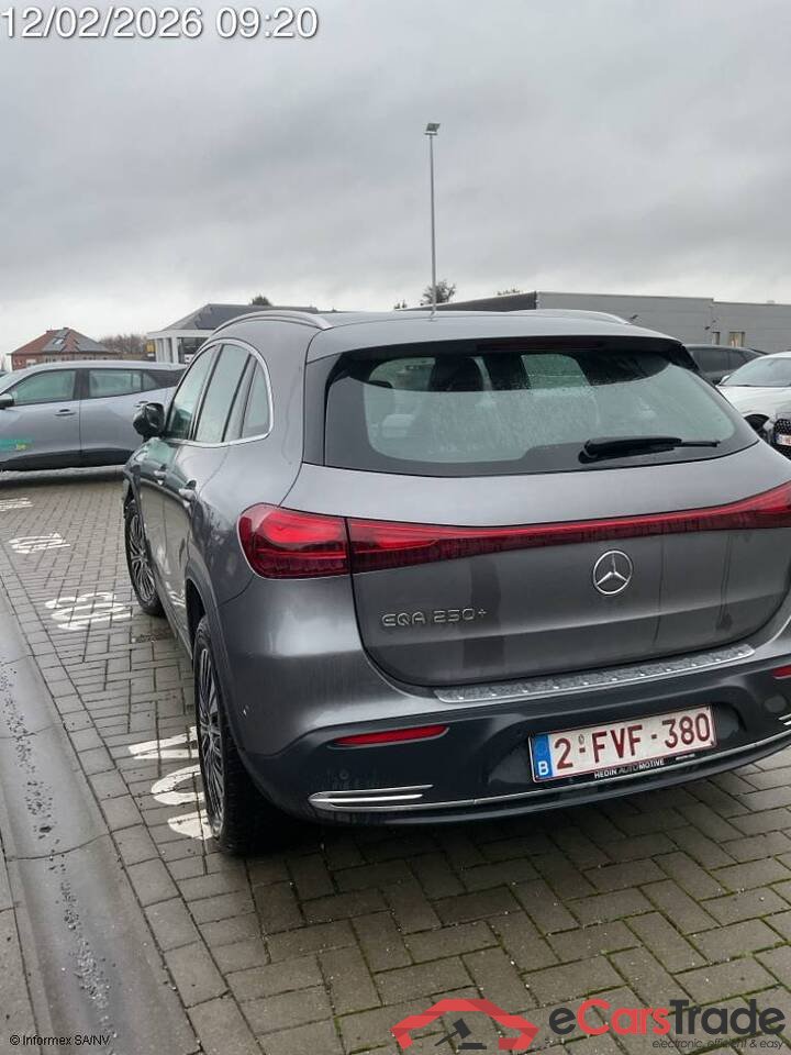 Mercedes EQA EQA 250+ Business Line 140kW/190pk  5D/P Auto-1 #3