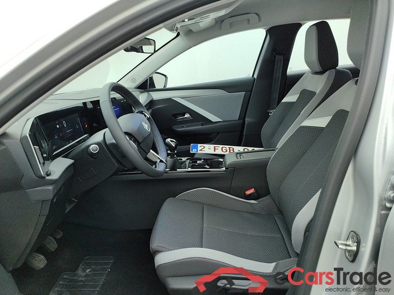 Opel Astra Sports Tourer 1.2 Turbo 81kW S/S Edition 5d #3