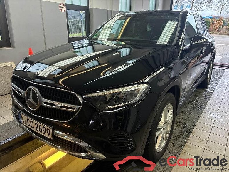Mercedes-Benz GLC (BM 254)(06.2022->) DE - SUV5 GLC 200 EU6d, Avantgarde 4Matic (EURO 6d), 2022 - 2024