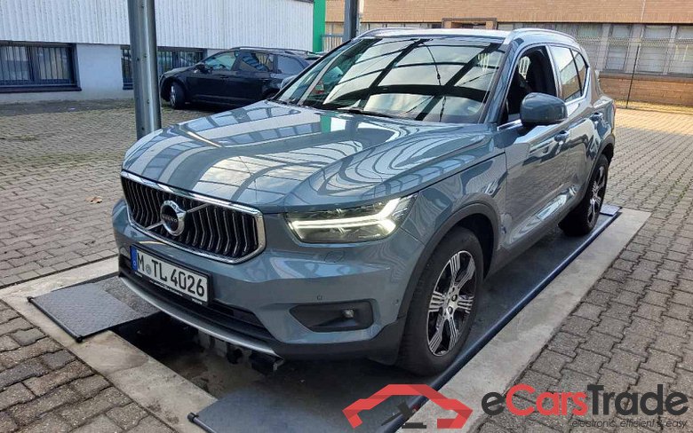 Volvo XC40 (2017->) DE - SUV5 B4 2WD EU6d, Inscription (EURO 6d), 2020 - 2022 #1