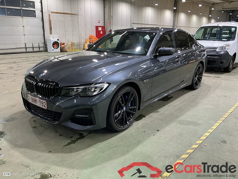 BMW 3 TOURING - 2019 330eAS PHEV #1