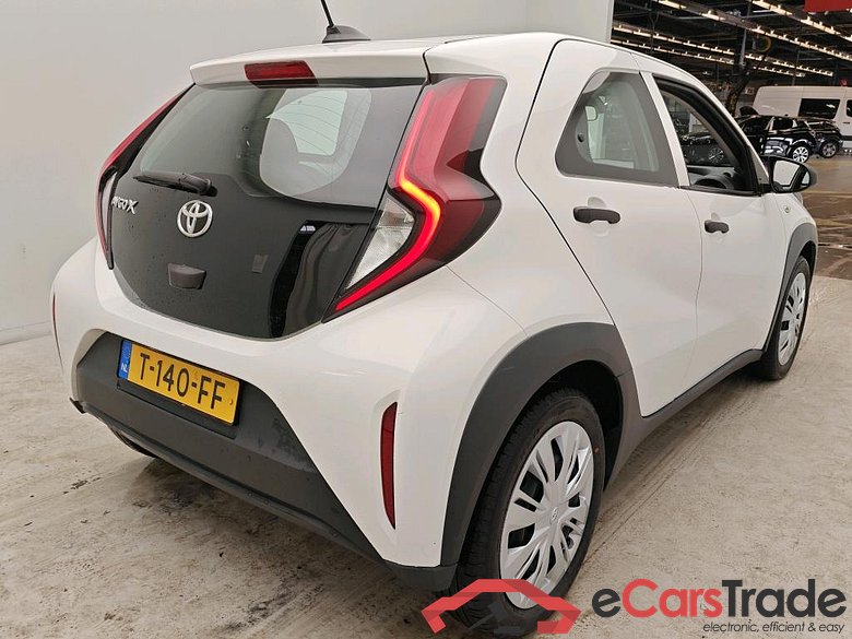 Toyota AYGO X 1.0 VVT-i MT 5d #2