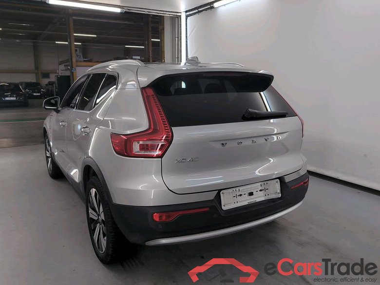 VOLVO XC40 1.5 T4 PHEV CORE DCT #3