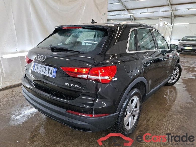 AUDI Q3 / 2018 / 5P / SUV 45 TFSI E 245 S TRONIC DESIGN #3