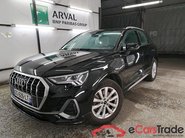 AUDI Q3 / 2018 / 5P / SUV 45 TFSI E 245 S TRONIC S LINE #1