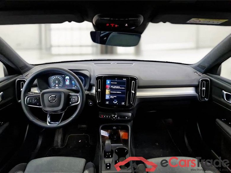 VOLVO XC40 / 2021 / 5P / SUV T4 RECHARGE PLUG-IN AUTO CORE #3