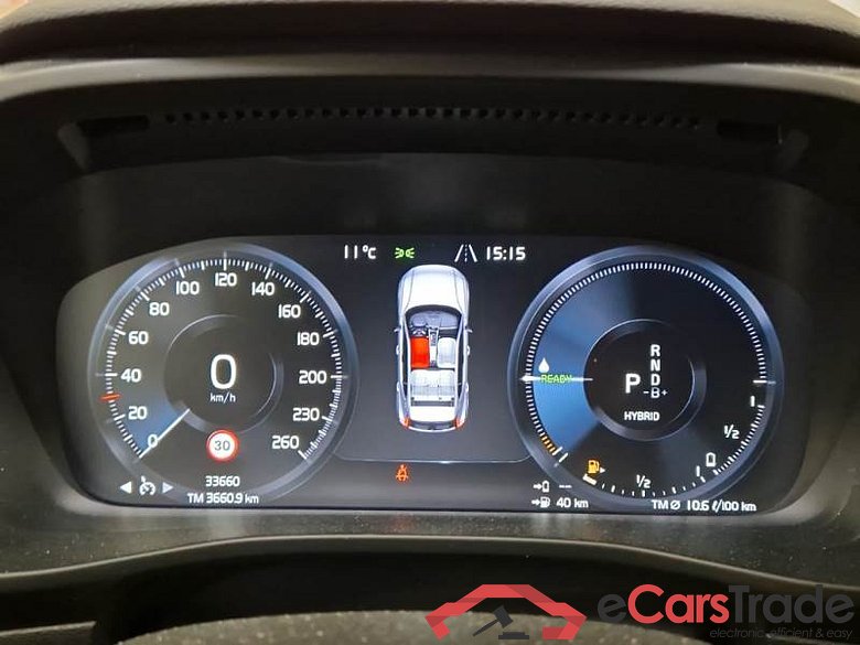 VOLVO XC40 / 2021 / 5P / SUV T4 RECHARGE PLUG-IN AUTO CORE #4