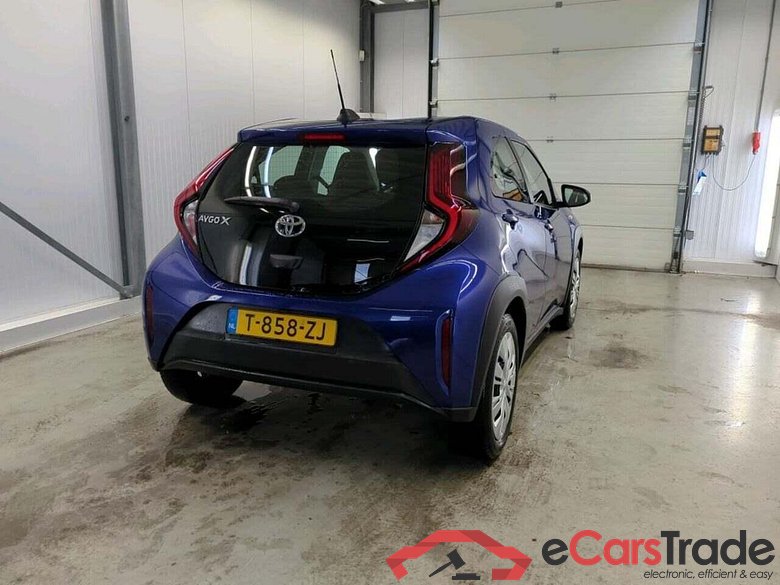 TOYOTA Aygo X 1.0 VVT-i MT Play #2