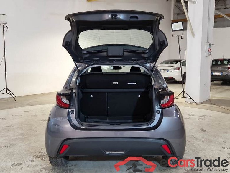 TOYOTA YARIS / 2020 / 5P / BERLINA HYBRID BUSINESS MY20 #4