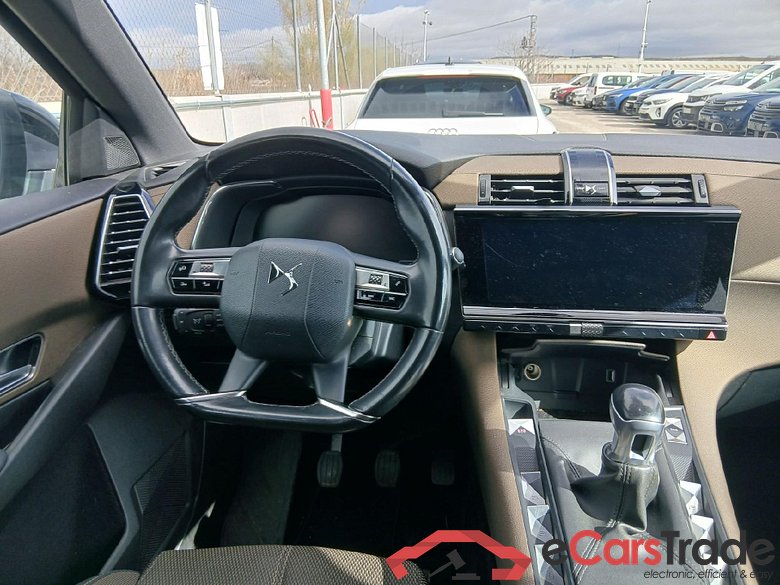 DS DS 7 Crossback / 2017 / 5P / todoterreno BlueHDi DE 96kW (130CV) BE CHIC (AC) #3