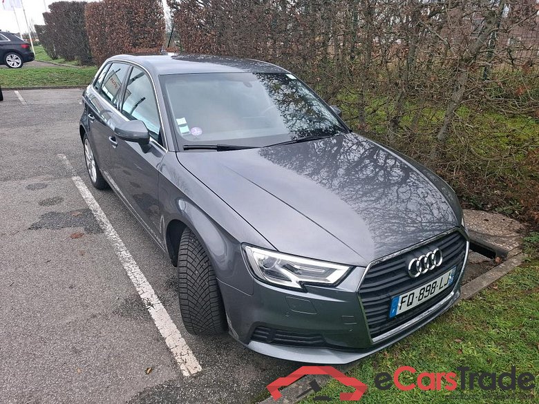 AUDI A3 Sportback / 2016 / 5P / Berline 35 TFSI 150 COD S TRONIC BUSINESS LINE #4