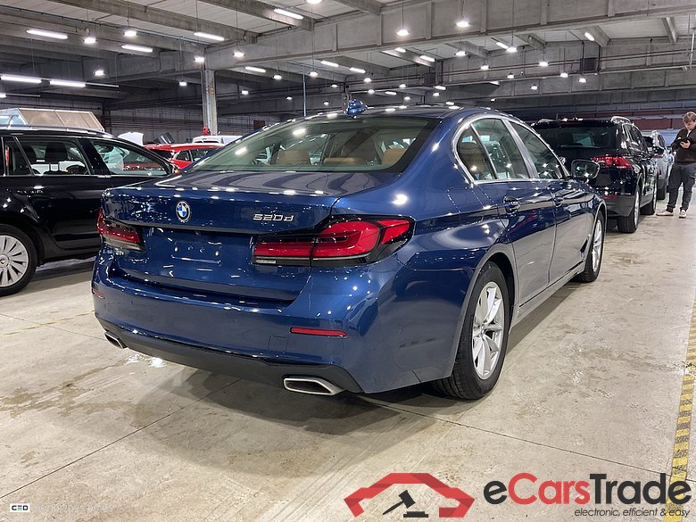 BMW 5 SERIES BERLINE 2.0 520D 120KW AUTO #4
