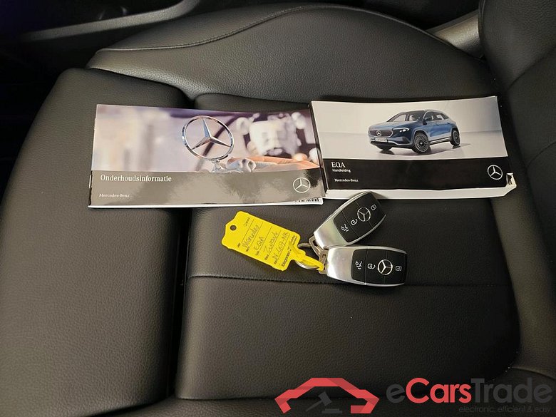 Mercedes-Benz EQA 250 Business Solution Luxury auto 5d #4