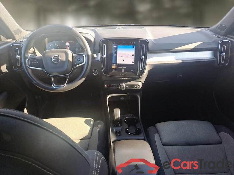 VOLVO XC40 / 2021 / 5P / SUV T5 RECHARGE PLUG-IN AUTO CORE #3