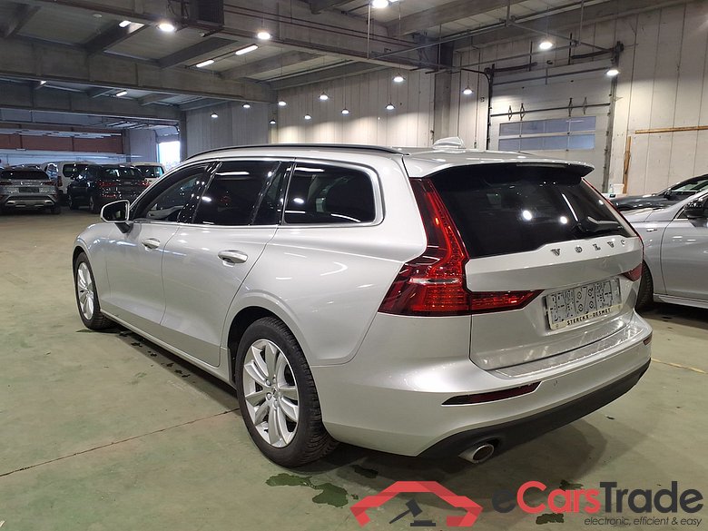 VOLVO V60 - 2018 2.0 B3 MHE Momentum Pro Geartronic #2