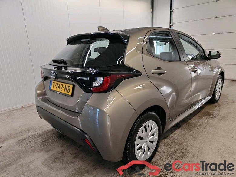 TOYOTA Yaris 1.5 Hyb. Active #2