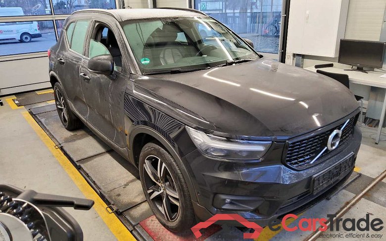 Volvo XC40 (2017->) DE - SUV5 B4 2WD EU6d, R-Design (EURO 6d), 2020 - 2022 #2