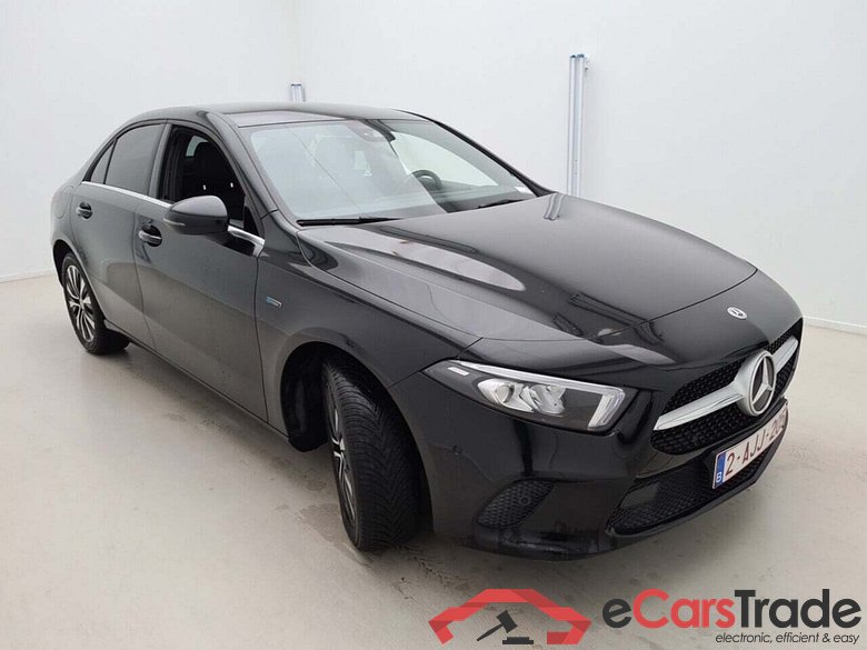 Mercedes A 250e Limo Plug-In Hybrid Aut. LED-Xenon Widescreen Navi 1/2 Sport-Leather KeylessGo Camera Klima PDC ... #2