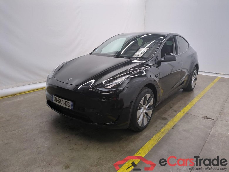 TESLA Model Y / 2021 / 5P / SUV RWD #1