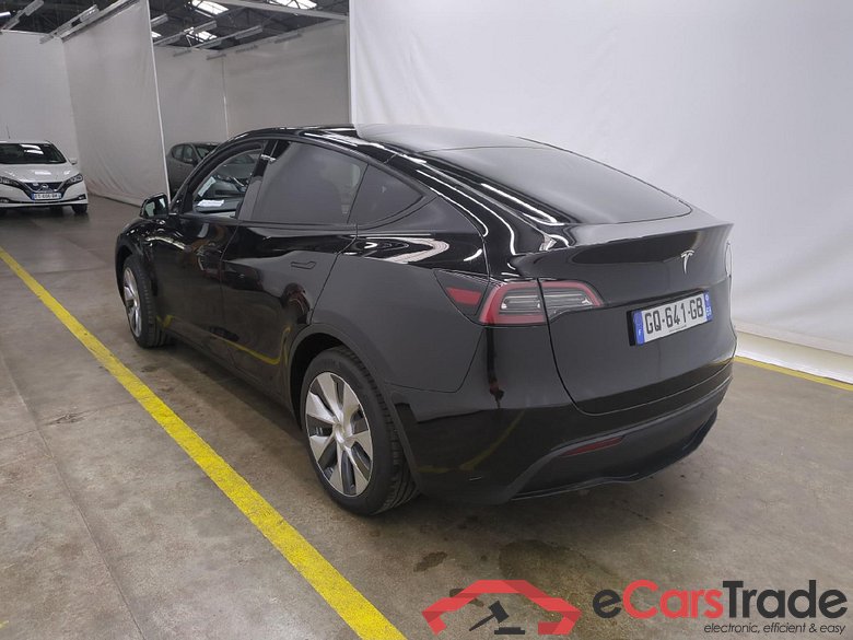 TESLA Model Y / 2021 / 5P / SUV RWD #3