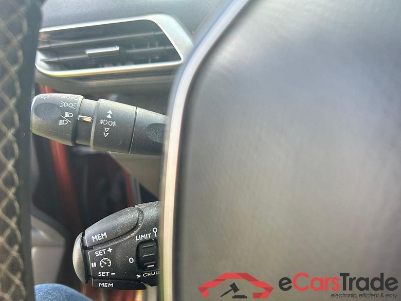 PEUGEOT 3008 1.2 PureTech Allure (EU6.2) #6