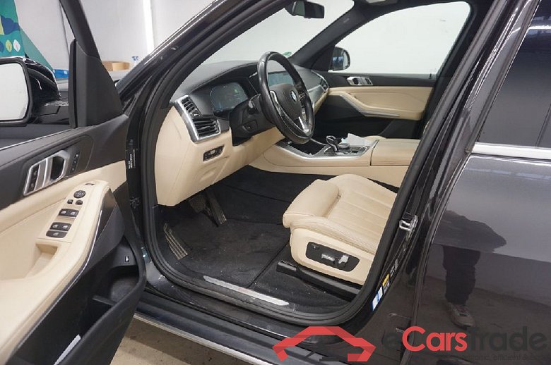 Baureihe X5 xDrive 45 e xLine 3.0 290KW AT8 E6d #4