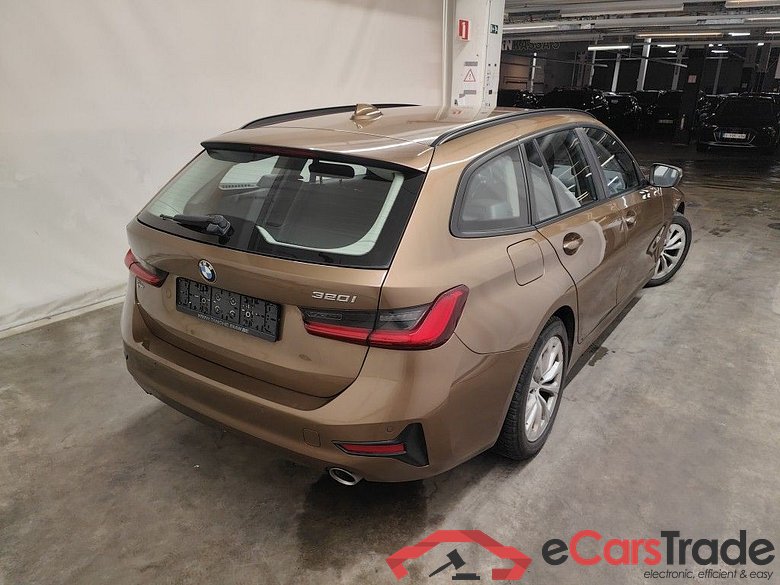 BMW 3 Reeks Touring 320i (135 kW) 5d #2