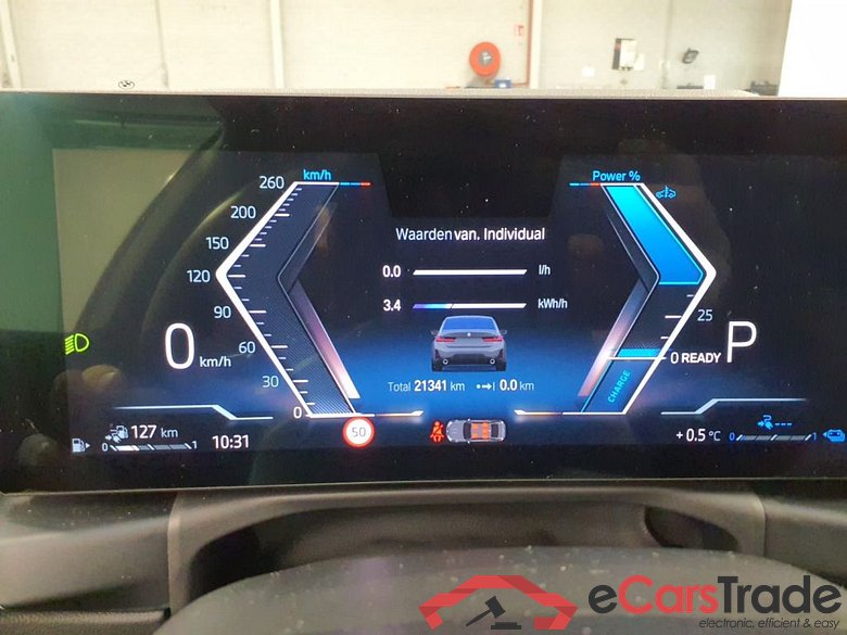 BMW 3 - 2022 320eA PHEV 4d #6