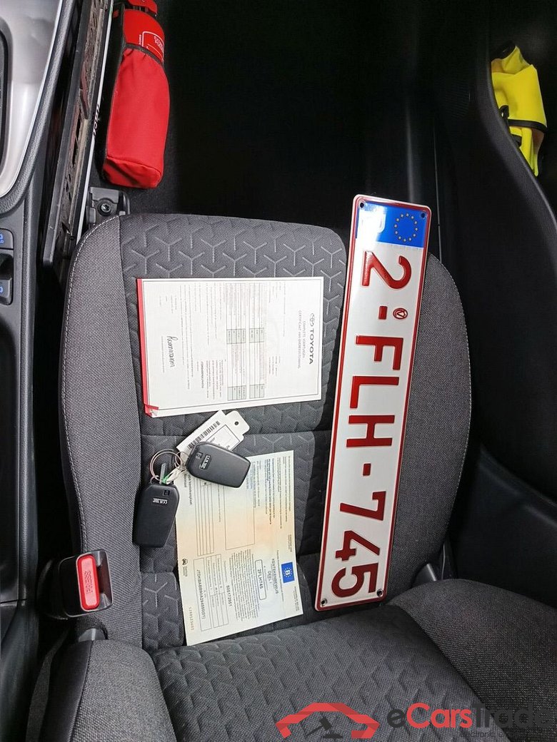 Toyota Yaris Cross 1.5 VVT-ie Hybrid Dynamic Plus CVT 5d #4