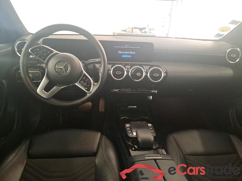 MERCEDES-BENZ Classe A Compact / 2018 / 5P / Berline A 200 d Business Line 8G-DCT #5