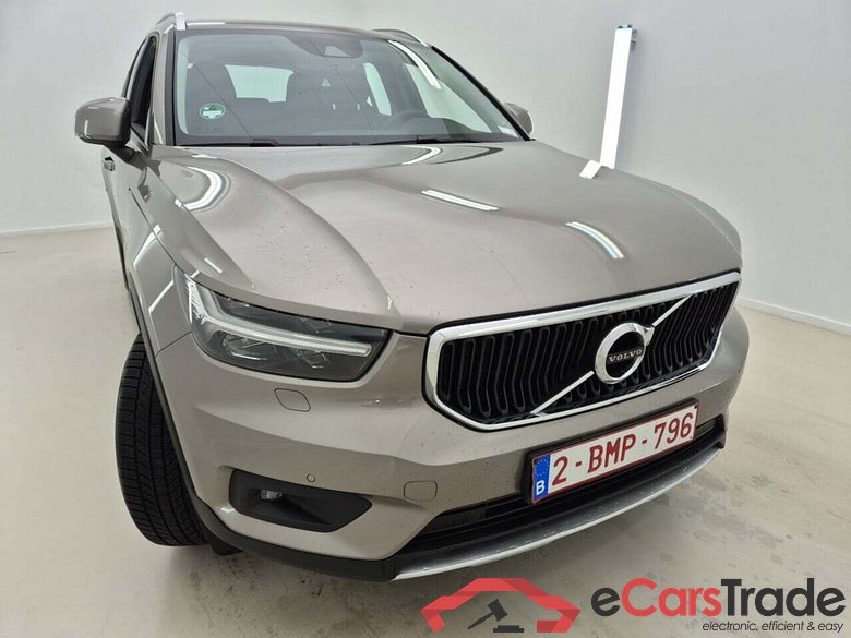 VOLVO XC40 T3 MOMENTUM PRO #4