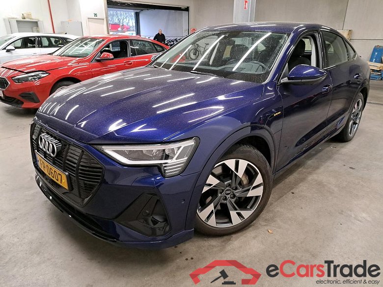 BMW - AUD E-TRON 55 SB Quattro 408PK S-Line With Shadow Pack & Head Up & 20 Inch & Matrix LED & Removable Trailer Hook & Side Assist & Pre Sense & Surround Cameras  * ELECTRIC *