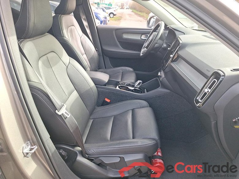 VOLVO - VOL XC40 T5 Recharge 261PK Geartronic Inscription Pack Lounge & Winter & IntelliSafe Surround & Semi Auto Foldable Trailer Hook   * HYBRID * #3