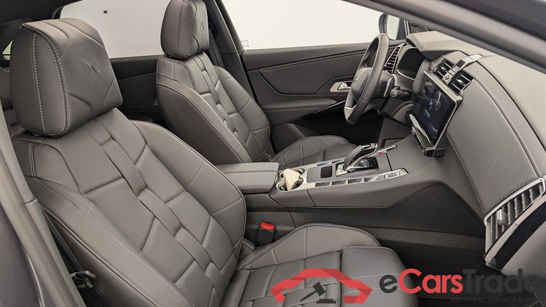 DS DS 7 Hybride Rechargeable E-Tense 360 EAT8 4x4 Performance