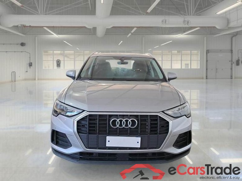 AUDI Q3 / 2018 / 5P / SUV 45 TFSI E S TRONIC BUSINESS #6