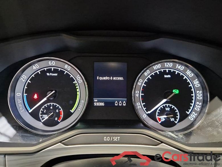 SKODA SUPERB WAGON / 2019 / 5P / STATION WAGON 1.4 TSI PLUG-IN HYBRYD EXECUTIVE DSG #4