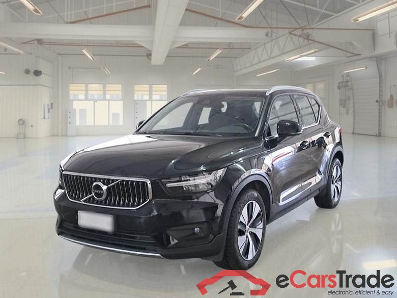 VOLVO XC40 / 2017 / 5P / SUV T5 PLUG-IN HYBRID AUTO RECH INSCRIP EXPR