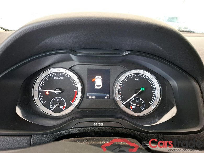 Karoq Business 1.6 TDI 115CV BVA7 E6dT #6