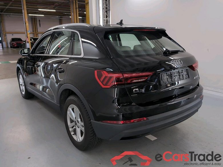 AUDI Q3 1.4 45 TFSI E S TRONIC #3