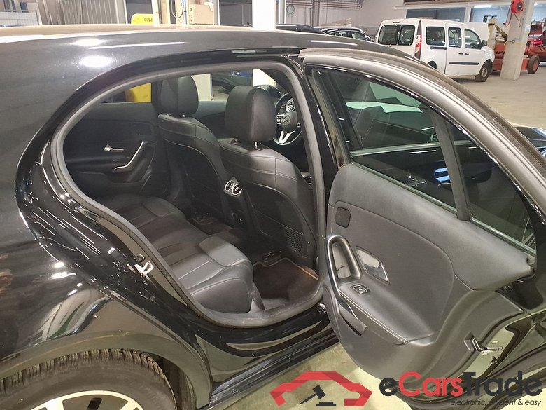 MERCEDES-BENZ A-CLASS 2.0 A 200 D DCT BUSINESS SOLUTION LIM #5