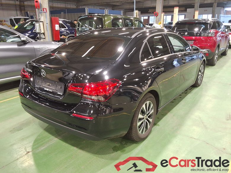 MERCEDES-BENZ A-CLASS LIMOUSINE 2.0 A 200 D BUSINESS SOLUTION LIM DCT #4