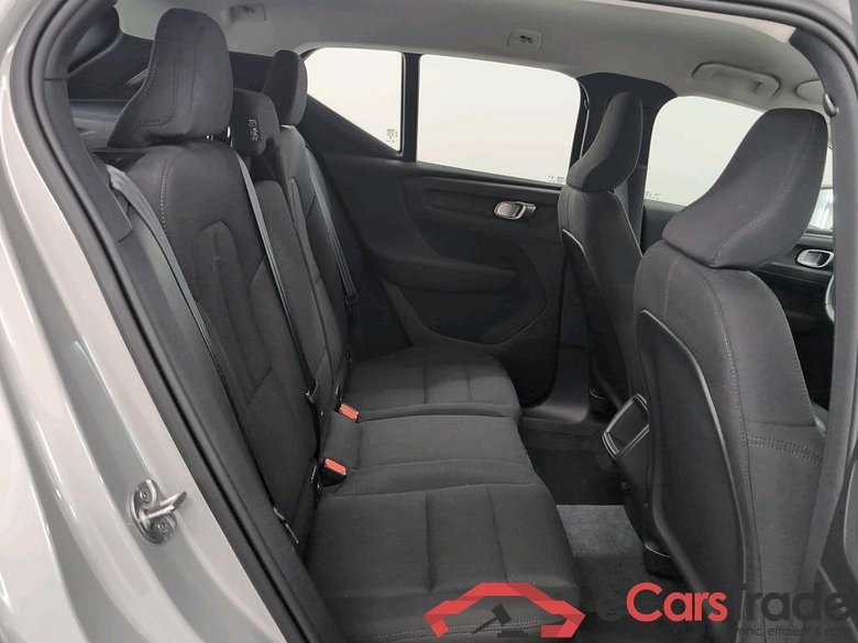 VOLVO XC40 1.5 T2 ESSENTIAL AUTO #6